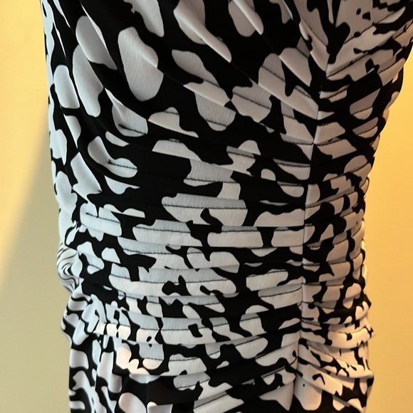 Calvin Klein dress midi Black white abstract print 3/4 sleeves Size 2 NWOT - Picture 2 of 7
